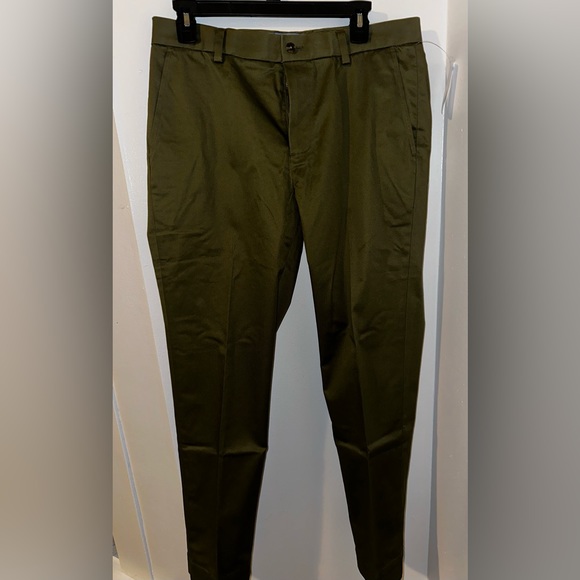 MILANO FIT STRECH ADVANTAGE CHINO PANTS - Brooks Brothers - Picture 1 of 3